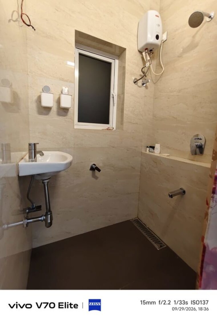Bathroom, hiranandani-gardens-cypress 1 Bedroom 600 Sq.Ft. Apartment In Powai Mumbai 10765348