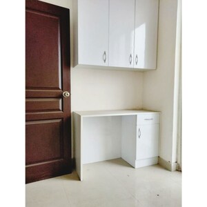Room in 2.5 BHK Apartment at Logix Blossom Greens, Sector 143 – for Sale