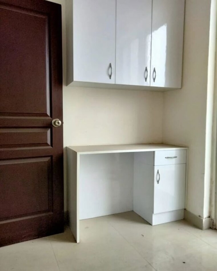 Room, logix-blossom-greens 2.5 Bedroom 1234 Sq.Ft. Apartment In Sector 143 Noida 10765352