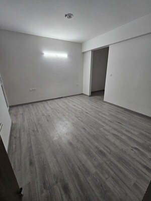 Room in 2 BHK Apartment at Hero Homes Palatial, Sector 104 – for Rent