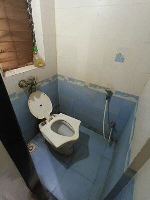 Bathroom in 1 BHK Apartment at Garden Tower, Kandivali East – for Rent