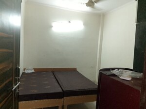 Room in 1 BHK Builder Floor at Dwarka Mor – for Rent