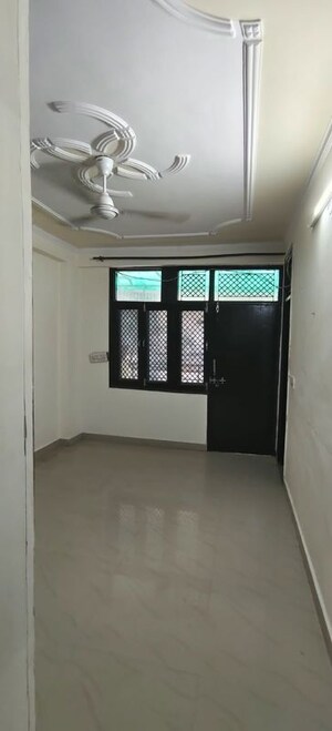  2 BHK Builder Floor at Dwarka Mor – for Rent