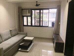 1 BHK Apartment For Rent in Vile Parle West