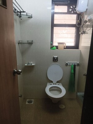Bathroom in 1 BHK Apartment at Vile Parle West – for Rent