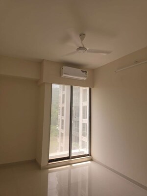 Room in 1 BHK Apartment at Shree Vaishnavi Heights Ghodbunder Road, Ghodbunder Road – for Rent