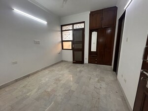 Room in 3 BHK Apartment at Sector 7 Dwarka – for Sale