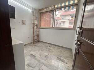 Room in 3 BHK Apartment at Sector 7 Dwarka – for Sale