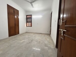 Room in 3 BHK Apartment at Sector 7 Dwarka – for Sale