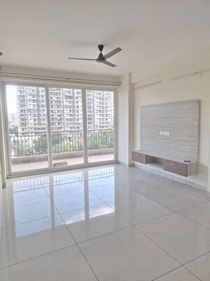 Room in 3 BHK Apartment at Puri Pratham, Sector 84 – for Sale