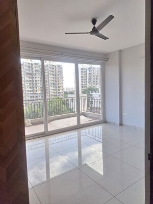 Room in 3 BHK Apartment at Puri Pratham, Sector 84 – for Sale