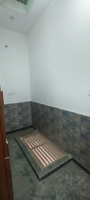  2 BHK Independent House at Kalindi Vihar – for Rent