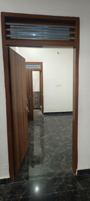 Room in 2 BHK Independent House at Kalindi Vihar – for Rent