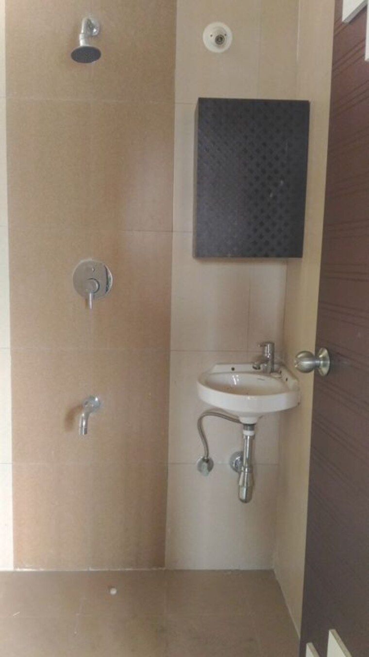 Bathroom, skyline-sparkle 1 Bedroom 355 Sq.Ft. Apartment In Bhandup West Mumbai 10765435