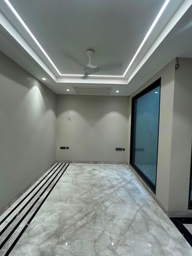 Room, anand niketan 4 Bedroom 400 Sq.Yd. Builder Floor In Anand Niketan Delhi 10765445