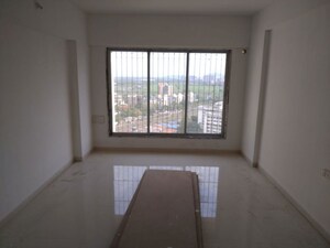 Room in 2 BHK Apartment at Skyline Sparkle, Bhandup West – for Rent