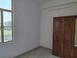 Room in 2 BHK Apartment at Signature Global Signum 107, Sector 107 – for Rent