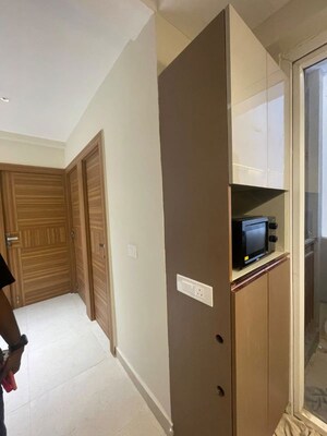 Room in 2 BHK Apartment at Signature Global Prime, Sector 63a – for Rent
