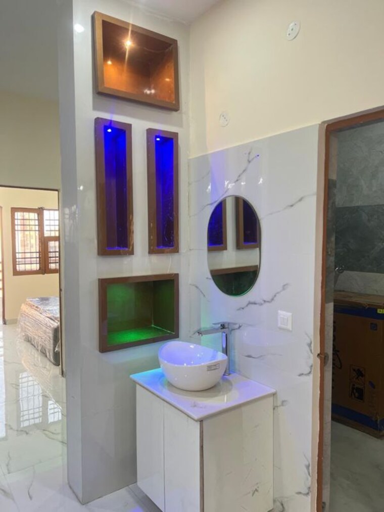 Bathroom, sector 52 1 Bedroom 350 Sq.Ft. Builder Floor In Sector 52 Gurgaon 10765478
