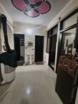 Team Area in 2 BHK Builder Floor at Dwarka Mor – for Rent