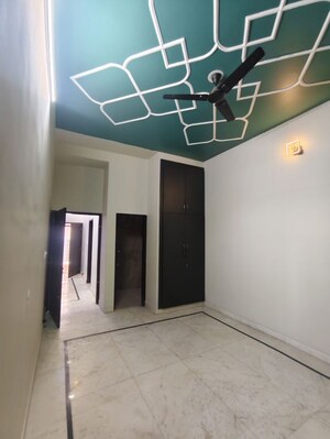 Room in 2 BHK Villa at Engineers Colony – for Rent