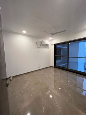 Room in 3 BHK Apartment at The Park Residency Andheri, Andheri West – for Rent