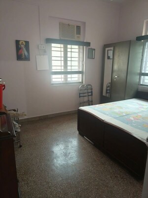 Room in 2 BHK Apartment at The Vivekanand CHS, Mahim – for Rent