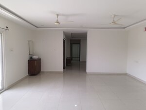 Room in 3 BHK Apartment at Kingston Palace Begumpet, Begumpet – for Rent