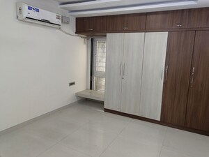 Room in 3 BHK Apartment at Legend Apartment Somajiguda, Somajiguda – for Rent