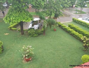 5 BHK Villa – Garden View at Unitech Vista Villas, Sector 45 - for Rent