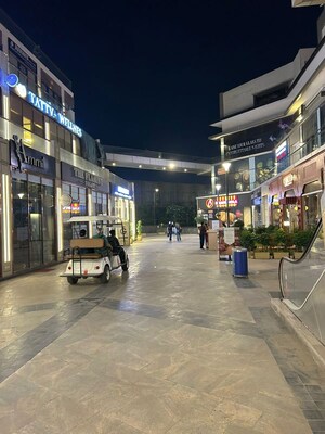  Shop For Sale in M3M 65 Avenue, Sector 65