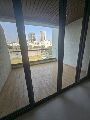 Room in 3 BHK Apartment at Majestique Signature Towers, Balewadi – for Rent