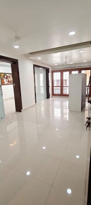 2 BHK Apartment For Rent in UB City, Ashok Nagar