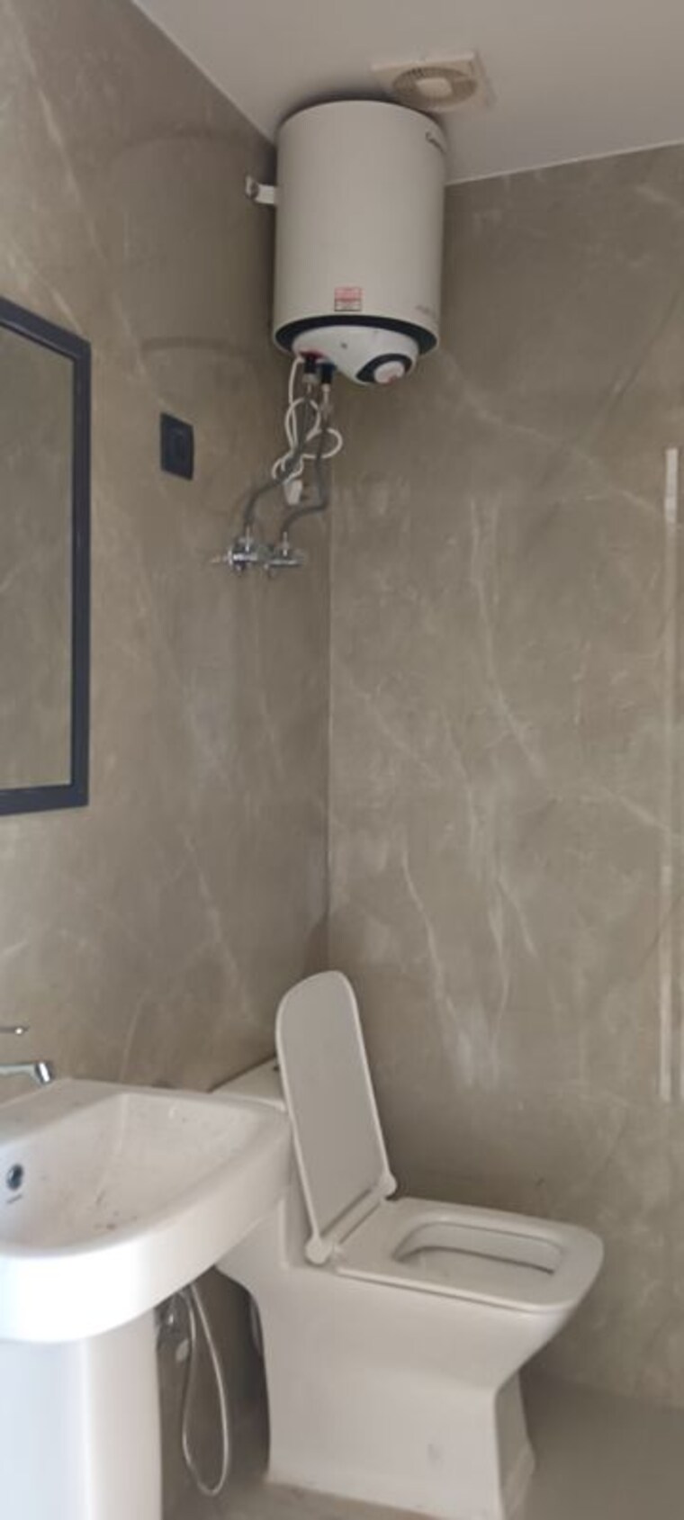 Bathroom, eros-rosewood-city 1 Bedroom 700 Sq.Ft. Apartment In Sector 49 Gurgaon 10765671