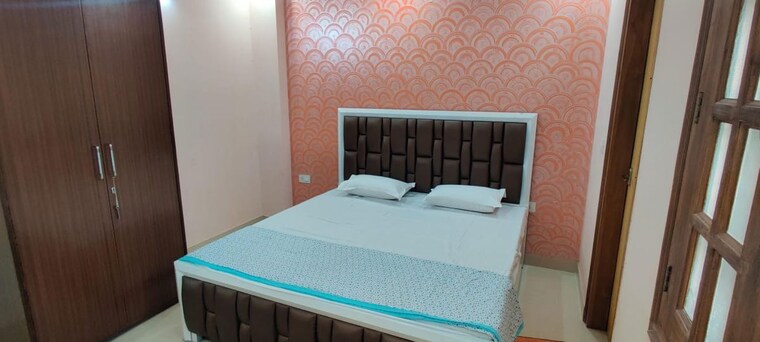 Bedroom, jaypee-kensington-boulevard 6 Bedroom 5000 Sq.Ft. Independent House In Sector 131 Noida 10765682