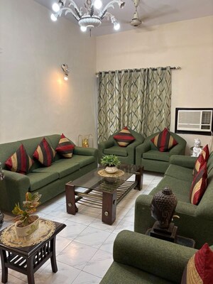 Gym in 2 BHK Builder Floor at East Of Kailash – for Rent