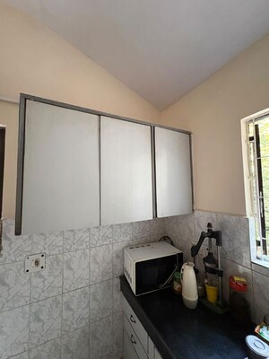 Team Area in 2 BHK Builder Floor at East Of Kailash – for Rent