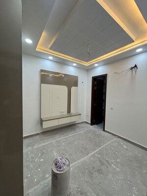 Room in 3 BHK Builder Floor at Rohini Sector 11 – for Sale
