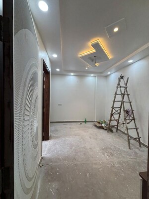 Bathroom in 3 BHK Builder Floor at Rohini Sector 11 – for Sale