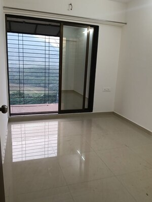 Room in 2 BHK Apartment at New Satara CHS kharghar, Kharghar – for Rent