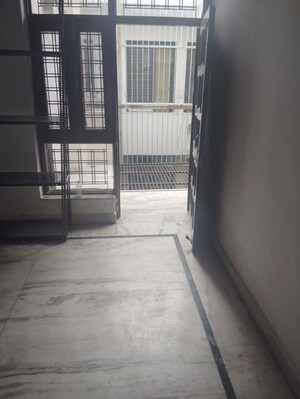 Room in 3 BHK Apartment at Nirala Estate II, Tech Zone 4 Greater Noida – for Rent