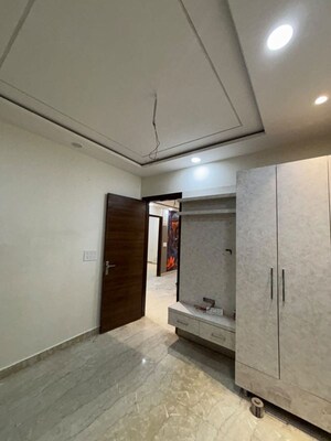 Room in 3 BHK Builder Floor at Rohini Sector 16 – for Sale