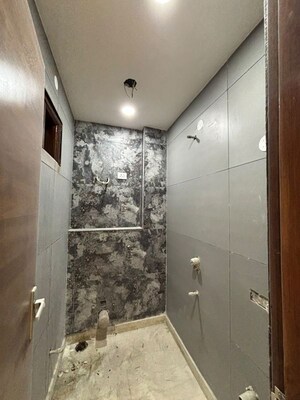 Bathroom in 3 BHK Builder Floor at Rohini Sector 16 – for Sale
