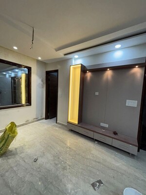 Room in 3 BHK Builder Floor at Rohini Sector 16 – for Sale