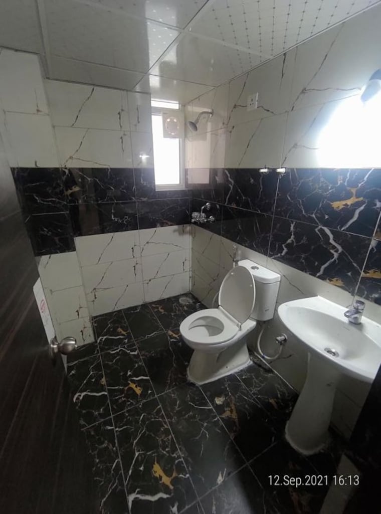 Bathroom, shiv-sai-emerald-heights 2 Bedroom 1025 Sq.Ft. Apartment In Sector 88 Faridabad 10712357