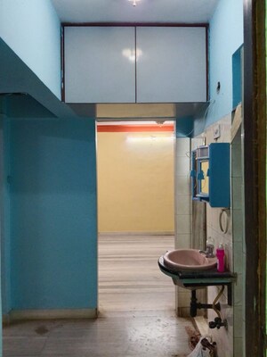 Furnished Amenities in 2 BHK Builder Floor at Aalay Apartment, Goregaon East – for Rent