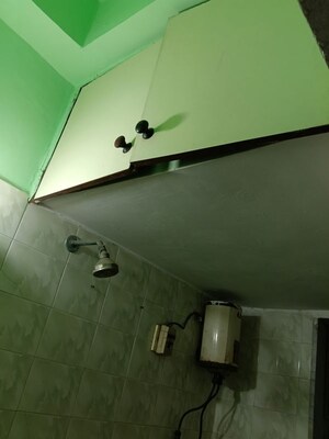 Furnished Amenities in 2 BHK Builder Floor at Aalay Apartment, Goregaon East – for Rent