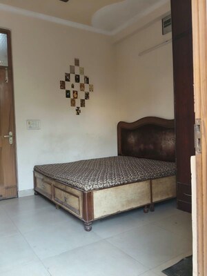 Bedroom in 2 BHK Builder Floor at Vaishali Sector 5 – for Rent