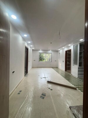 Bathroom in 4 BHK Builder Floor at Rohini Sector 16 – for Sale