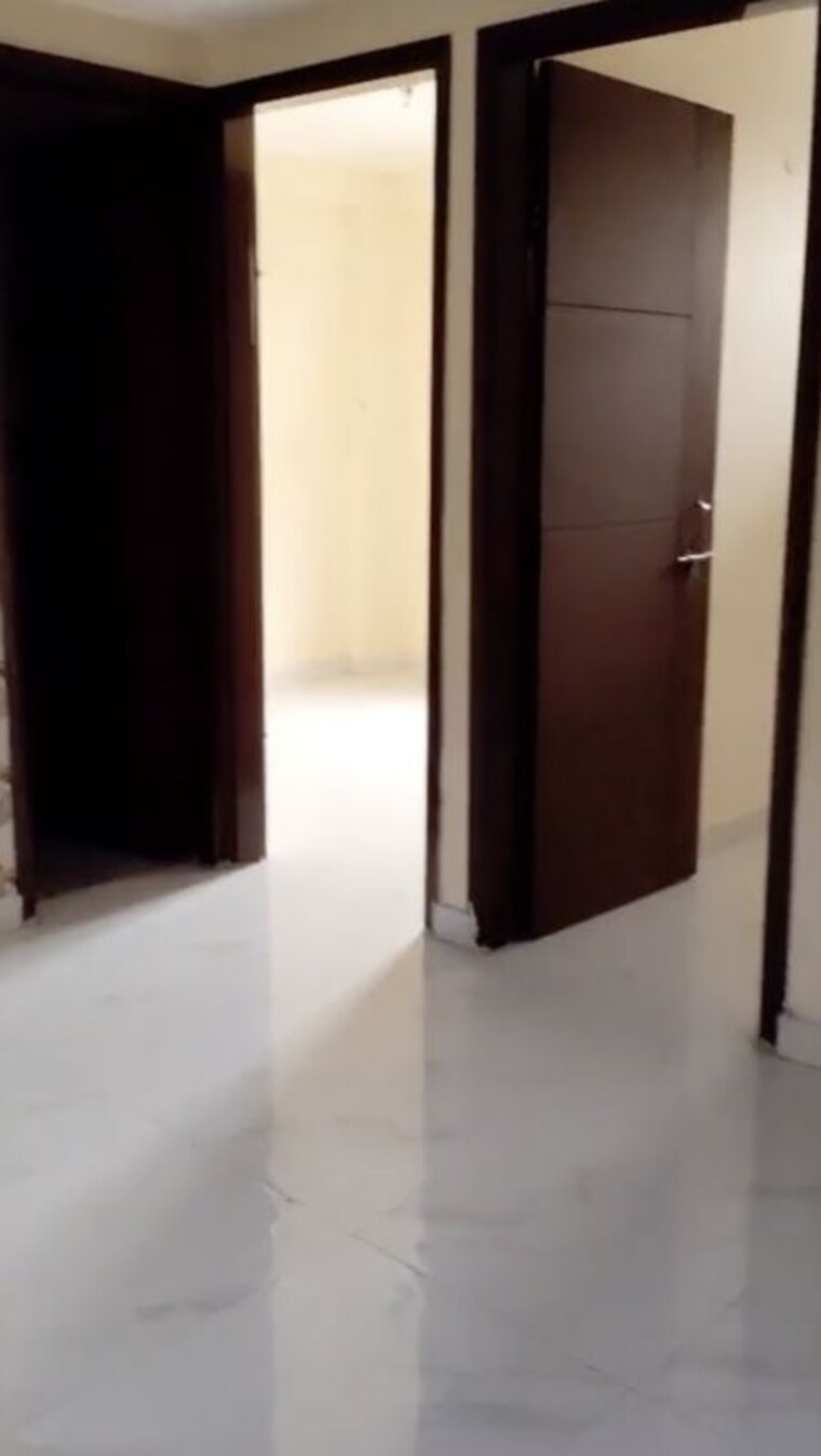 Room, khanpur 2 Bedroom 65 Sq.Yd. Apartment In Khanpur Delhi 10765863